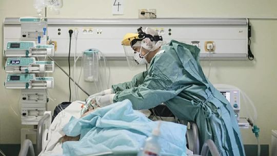 4 612 nowych przypadków zakażenia koronawirusem w Polsce. Zmarło 144 chorych