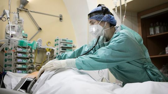 4 stycznia 2022 r. Koronawirus w Polsce, zmarły 433 osoby