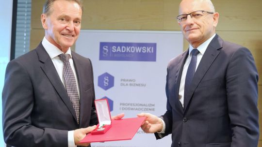 40 lat pracy naukowej prof. Andrzeja Kidyby z UMCS. Otrzymał Księgę Jubileuszową