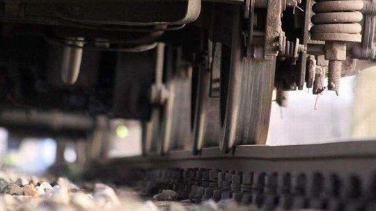 40-letnim pociągiem z niemieckiego "szrotu" zamiast Intercity [list]