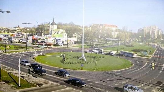 45-metrowy maszt z flagą stanie na rondzie przy Zamku?