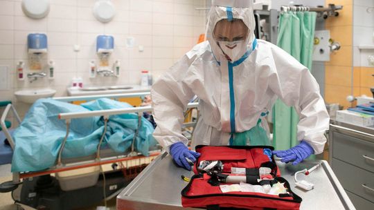 4622 nowe przypadki zakażenia koronawirusem w Polsce. Zmarło 75 chorych