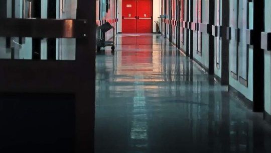 47-latek zmarł w kolejce do specjalisty. Wcześniej wypisali go z SOR