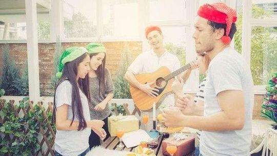 5 gadżetów, które przydadzą się na domowych imprezach