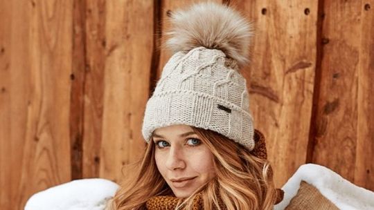 5 powodów, dla których każda kobieta powinna nosić czapkę zimą