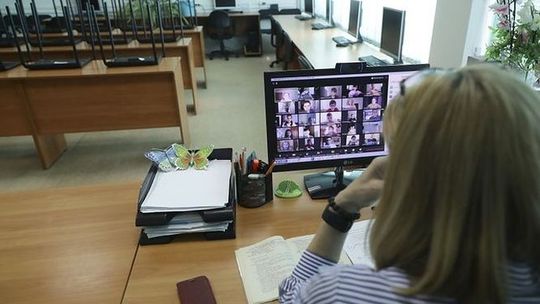 500+ dla nauczyciela. "Świadoma manipulacja"