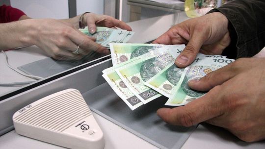 500 zł też na pierwsze dziecko. Kiedy ruszy wypłata pieniędzy?