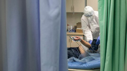 6 170 nowych przypadków zakażenia koronawirusem w Polsce. Zmarło 32 chorych