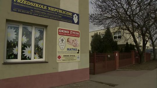 6-dniowy chłopiec pozostawiony w oknie życia. Był list od matki