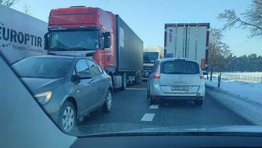 60 policjantów wysłanych na drogę krajową numer 2. Mają zażegnać drogowy armagedon