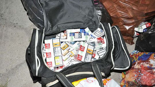 63-latek miał w samochodzie papierosy i alkohol z przemytu