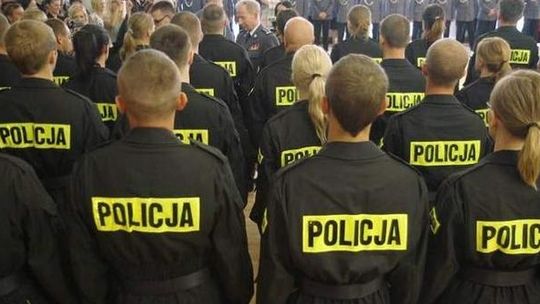 65 nowych policjantów w lubelskiej policji. Dzisiaj ślubowali (zdjęcia)