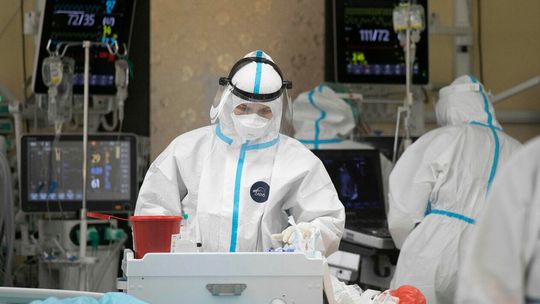 664 nowe zakażenia koronawirusem w Polsce, z czego 49 w woj. lubelskim. Zmarło 128 chorych