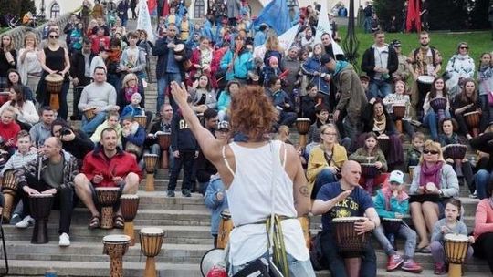 700 bębnów na 700-lecie Lublina. Głośna parada przeszła ulicami Starego Miasta