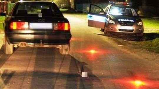 8-latek wybiegł na jezdnię. Potrącił go samochód 