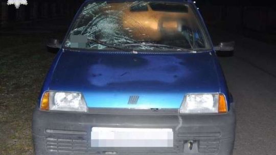 87-latka potrącona przez samochód. Trafiła do szpitala