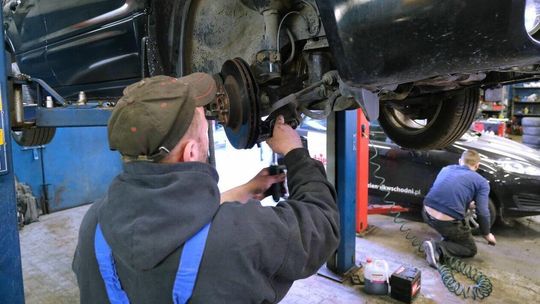 A może zostać mechanikiem? W poniedziałek wielu młodych ludzi wybierze swoją przyszłość