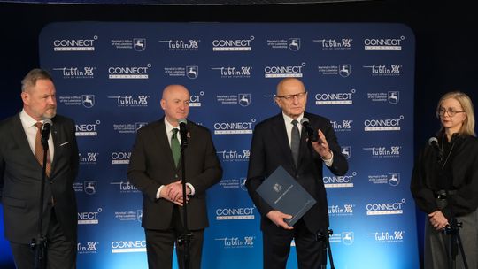 Connect Aviation 2026, które odbędzie się między 17 a 19 lutego, jest prestiżowym wydarzeniem branży lotniczej. W Porcie Lotniczym Lublin zgromadzi ponad 800 decydentów z 65 krajów, przedstawicieli 183 portów lotniczych i 72 linii lotniczych, w tym Ryanair, Wizz Air, Easy Jet, Air France, Lufthansa.