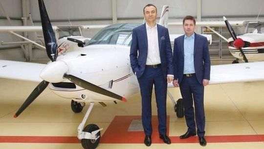 Absolwenci mają pracę w liniach lotniczych. Uczelnia dostanie 7 milionów złotych na szkolenie