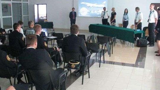 Absolwenci tej uczelni mogą przebierać w ofertach linii lotniczych