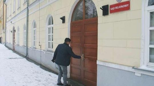 Absurd. Stracił 45 zł, sąd kazał mu jechać 500 km na rozprawę
