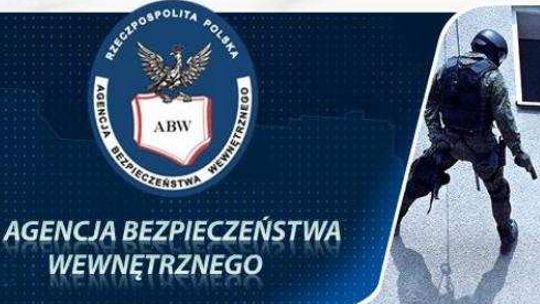 ABW w mieszkaniach narodowców. \"Śledztwo ws. ataków na Pietrasiewicza\"