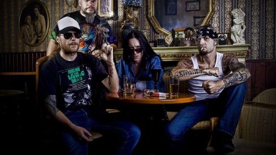  Acid Drinkers w Graffiti