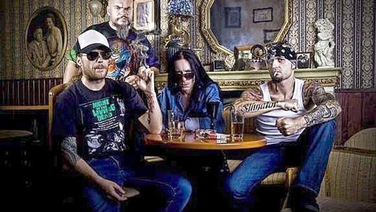 Acid Drinkers w Graffiti 