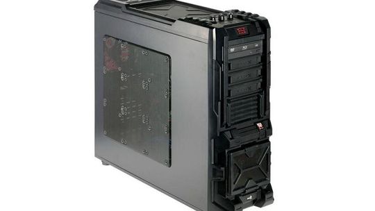 Actina Sierra 700I: Komputer za 11 919 złotych. Są chętni?