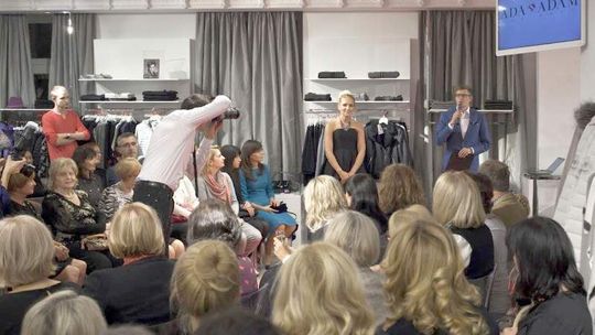 Ada i Adam nareszcie razem. W zabytkowej kamienicy