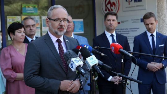 Adam Niedzielski w Puławach. Mówi o 10 tys. przypadkach Covid-19 dziennie