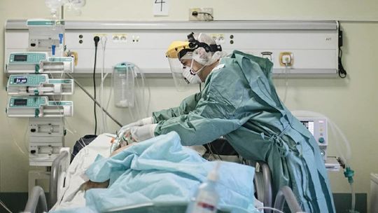 AFP: Covid-19 zabił jak dotąd ponad 2 mln osób, zakaziło się ponad 94 mln