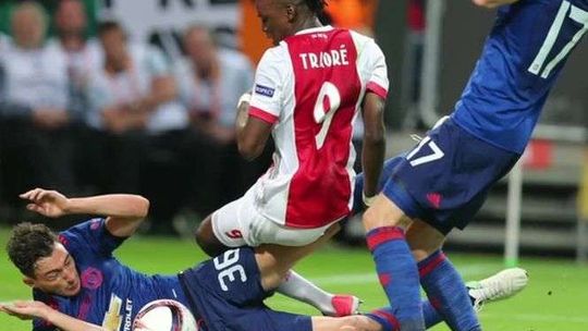 Ajax – Manchester Utd 0:2. Liga Europy dla „Czerwonych Diabłów” (wideo)
