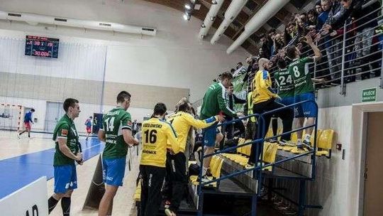 Akademicy odprawili zespół Mariusza Jurasika z kwitkiem