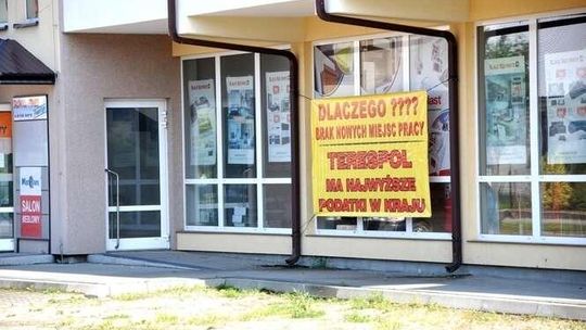 Akcja banerowa w całym mieście. Przedsiębiorcy wywiesili plakaty. O co chodzi?