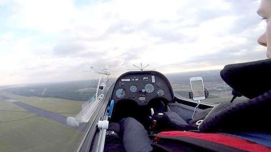 Akrobacje szybowcowe nad Białą Podlaską. Piloci będą się szkolić