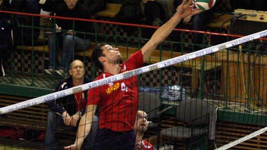 AKS V LO Rzeszów - Avia Świdnik 3:0, Błękitni Ropczyce - Politechnika Lubelska 3:1