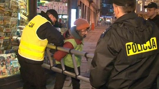 Aktywiści Greenpeace weszli na dach Ministerstwa Gospodarki (wideo)