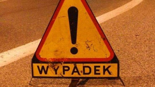 Al. Tysiąclecia: Samochód wjechał w dwóch robotników. Są utrudnienia