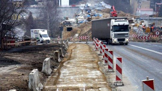 Al. Warszawska: Wąskie gardło będzie dłuższe