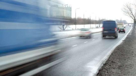 Al. Witosa pojedziemy szybciej? Ratusz pyta policję o zniesienie ograniczeń