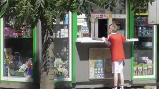 Alarm 24: 9-latek chce kupić papierosy w kioskach w Lublinie. Co zrobili sprzedawcy?