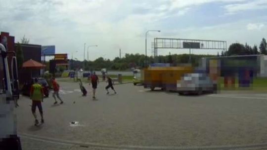 Alarm 24: Bójka na stacji paliw przy al. Tysiąclecia w Lublinie