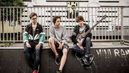 Alarm 24: "Chcemy robić to, co naprawdę lubimy". Pierwszy koncert Blankwave i Blue Braces