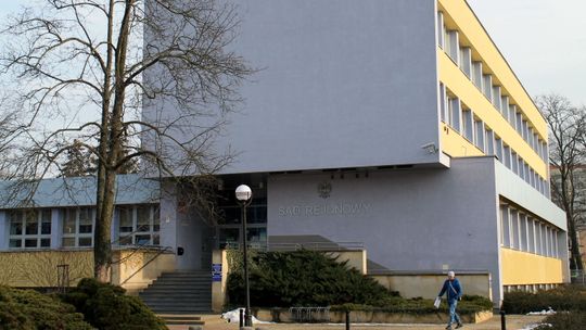 Alarm bombowy w Puławach. Ewakuacja sądu i prokuratury