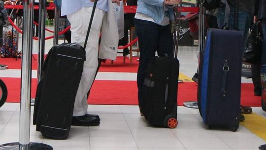 Alarm na lotnisku. Ktoś pozostawił bagaż bez opieki