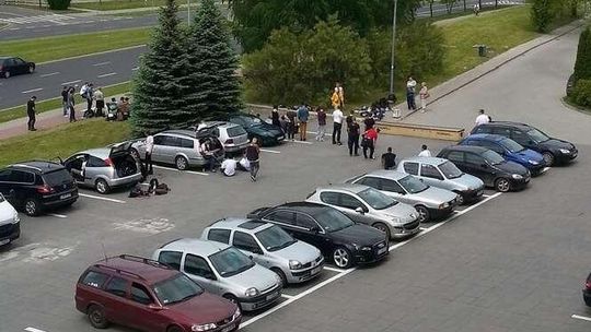 Alarm24: Skatepark między samochodami