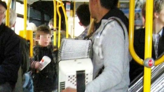 Alarm24: Za głośno podczas jazdy autobusem
