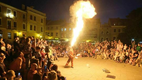 Ale cyrk. Słup ognia na Starym Mieście