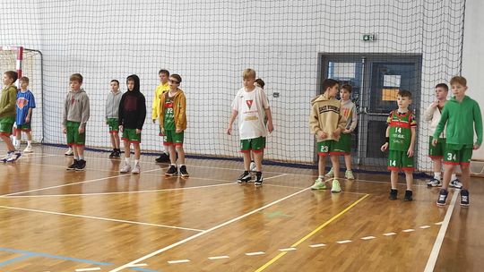 Aley-oop Piaski organizuje bezpłatne półkolonie koszykarskie